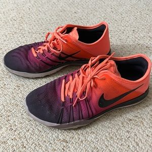 Nike Free TR 6 shoes